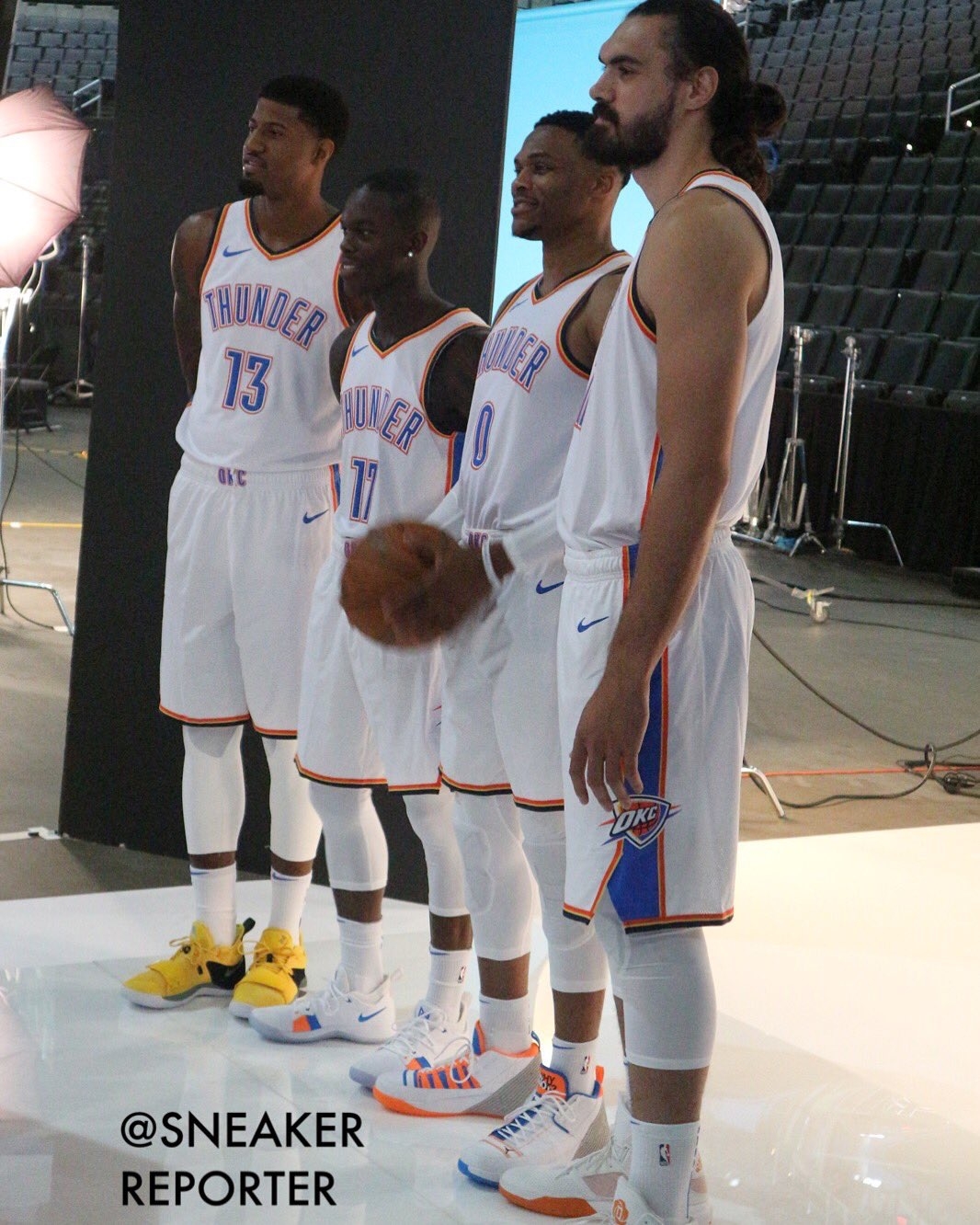 BLG祝ELK23岁生日快乐：愿你行路一往无前，无需轻舟，自越万山