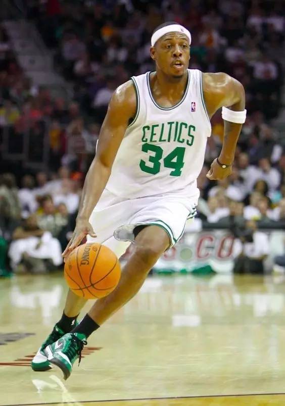 低重心护球 低重心护球